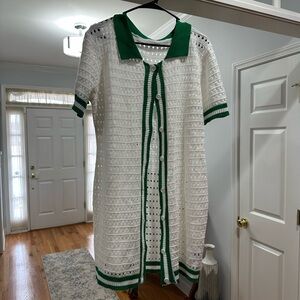 🤍 Green and White Knit Dress! 💚 Size Large! Best Offer Accepted!